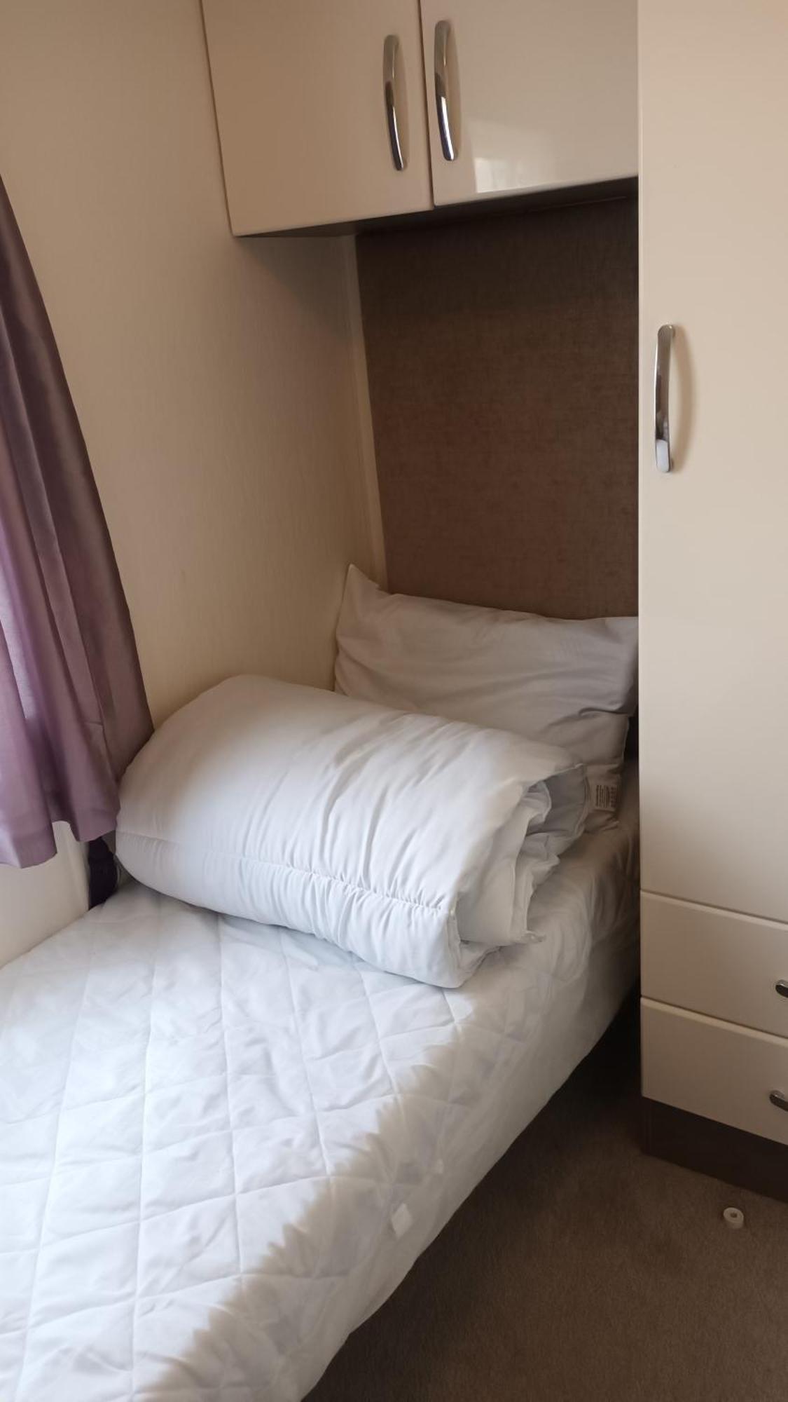 3 Bedroom Caravan St Osyth With Free Wifi And Parking
